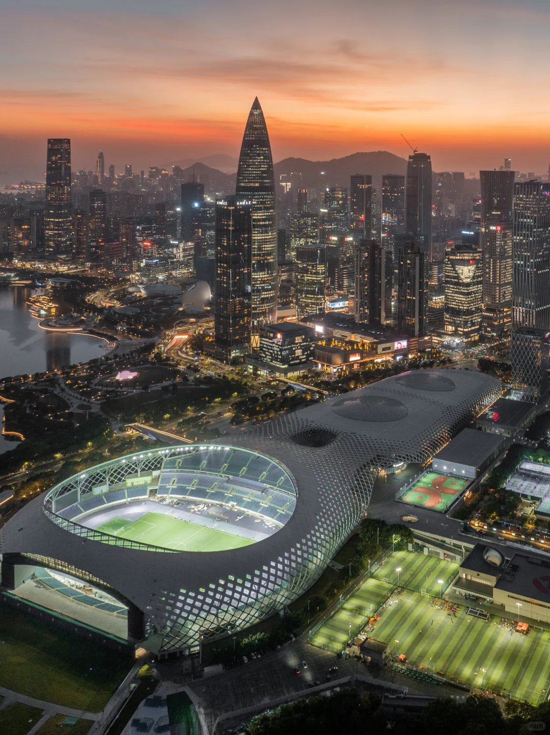 4-Day Guangzhou & Shenzhen: Lingnan Heritage, Skyline & Future Tech Journey。